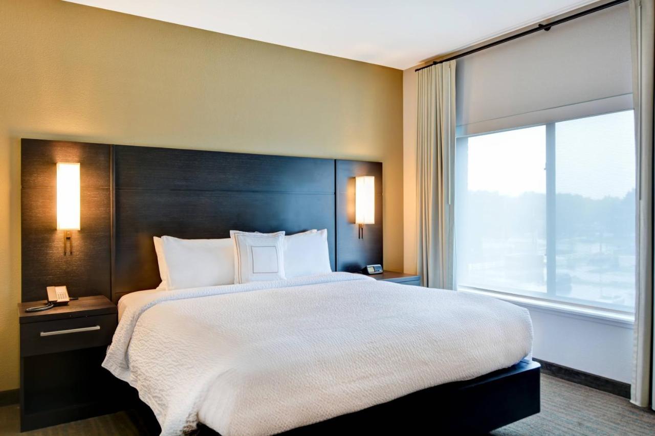 Hotel By Marriott Cleveland Airport/middleburg Heights