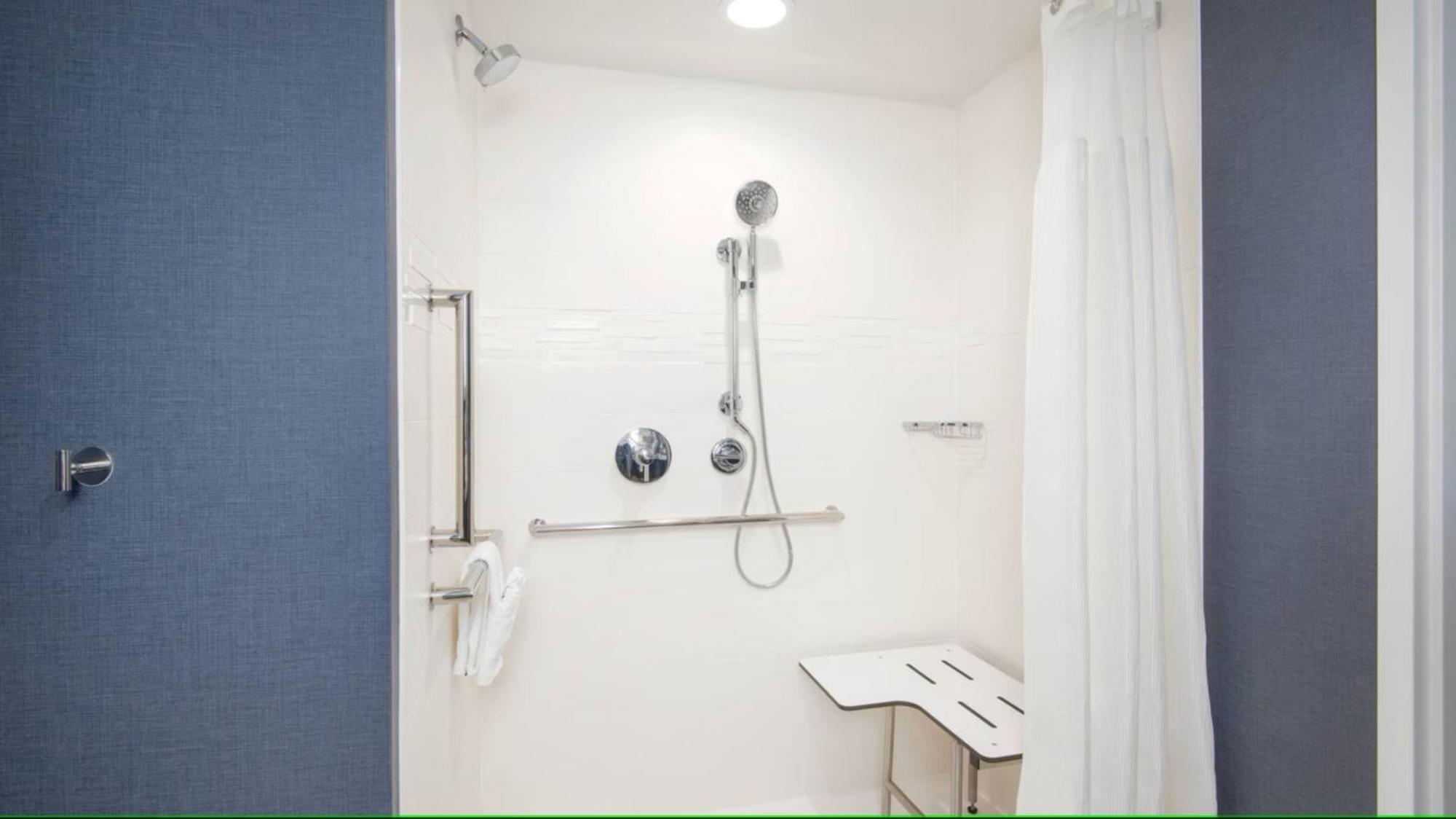 By Marriott Cleveland Airport/middleburg Heights Hotel Middleburg Heights