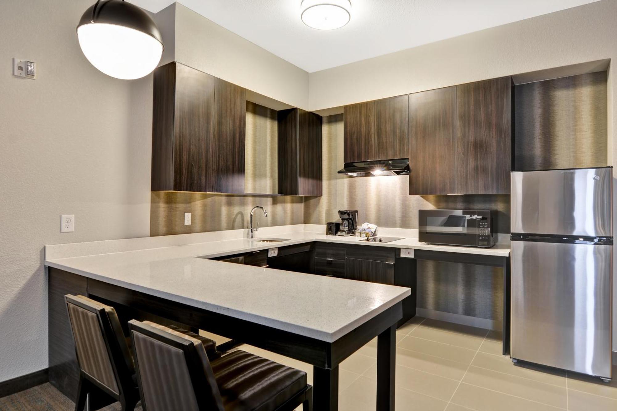 By Marriott Cleveland Airport/middleburg Heights Middleburg Heights