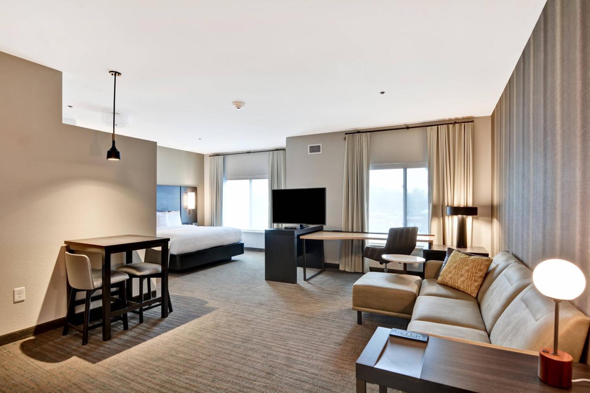 By Marriott Cleveland Airport/middleburg Heights Hotel Middleburg Heights