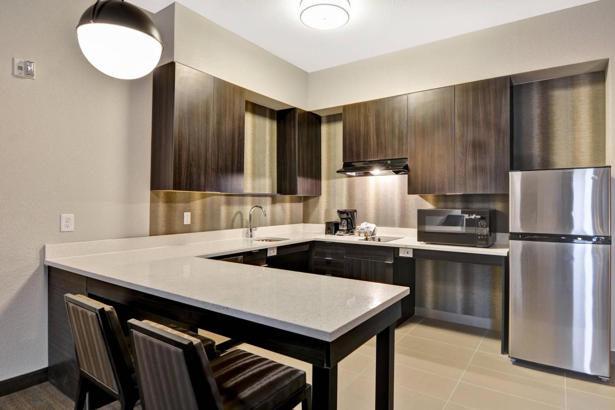 Hotel By Marriott Cleveland Airport/middleburg Heights 3*